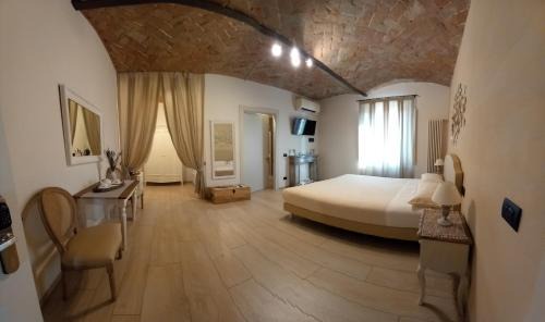 Buon Pastore-Sant'Agnese-San Damaso House | Welcoming La Corte Country Rooms: 4-Star Pet-Friendly Retreat