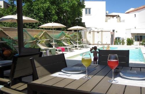 Spongano House | Discover La Corte dei Colori: 4-Star Ocean View Retreat