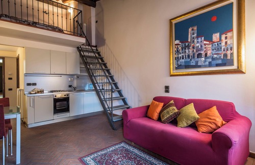 Quartiere di Porta Crucifera House | Elegant LA CORTE DEL RE SUITE with Spa & Breakfast in Arezzo