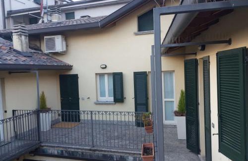 Lecco House | Discover La Corte di Danilo: Family-Friendly 4-Star Retreat