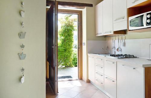Cerretto Langhe Apartment | Relax at La Corte di Langa with Pool & Pet-Friendly Stay