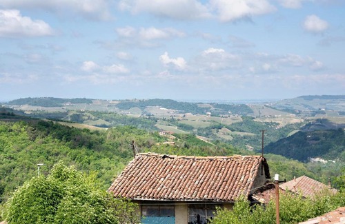 Cerretto Langhe Apartment | Elegant Stay at La Corte di Langa with Pool Access