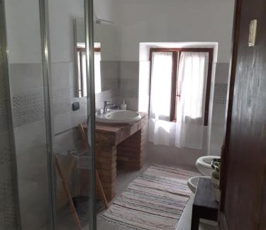 Varzi Bed & Breakfast | Pet-Friendly Retreat at La Corte Di Nando - Rated 9/10!