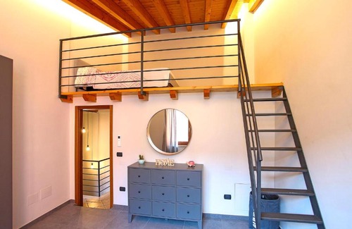 Valeggio sul Mincio House | Experience Family-Friendly Comfort at La Corte Segreta