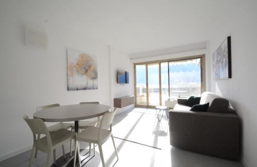 Minusio Apartment | Discover La Costa di Alex: Family-Friendly with Pool Access