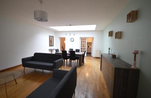 Saint-Quentin House | Discover La Cotonnerie: Pet & Child-Friendly Retreat