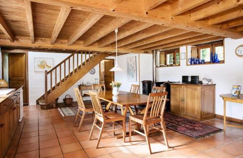 Nanteuil-de-Bourzac House | Idyllic La Cotte Remote House for Family Getaways in Périgord