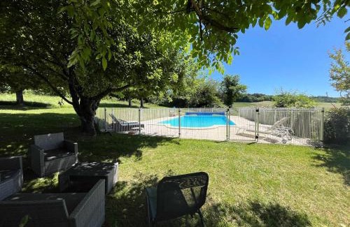Nanteuil-de-Bourzac House | Idyllic La Cotte Remote House for Family Getaways in Périgord