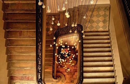 Carmes Hotel | Elegant La Cour des Consuls Hotel & Spa in Toulouse