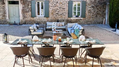 Lagnes House | Discover La Cour Des Sens: 4-Star Oceanfront Retreat