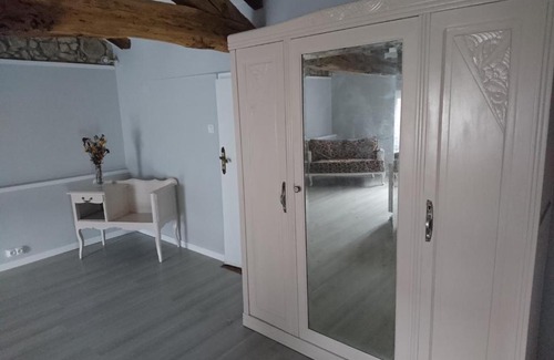 Maisonnais-sur-Tardoire House | Family-Friendly Haven at La Croisée Des Chemins, Rated 8.6