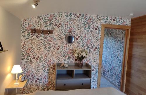Erezee House | Discover La Croisée des Champs: Pet-Friendly Retreat