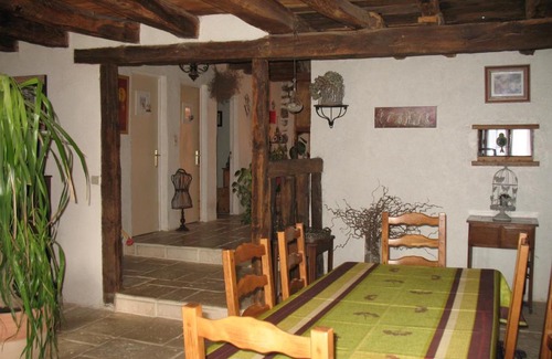 Oradour-sur-Glane Bed & Breakfast | Family-Friendly Getaway at La Croix De Camargue