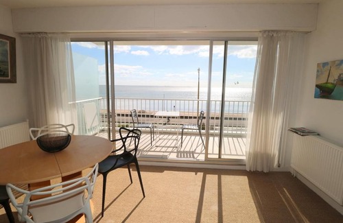 La Baule-Escoublac Apartment | La Croix du Sud By Tranquil at Home