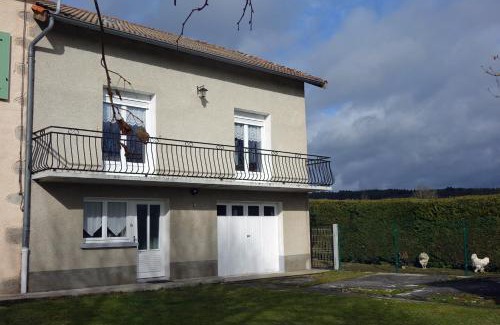 Felines House | Discover La Crova: Guest Rated 9.2/10 Getaway