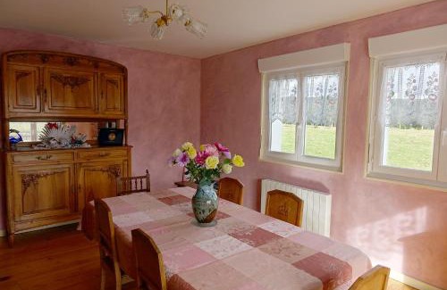 Felines House | Discover La Crova: Guest Rated 9.2/10 Getaway