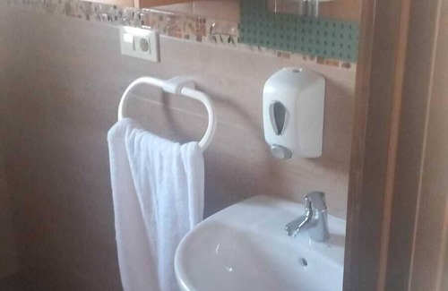 Murtas House | Discover La Cruz Pintá House: Spa & Family-Friendly Stay