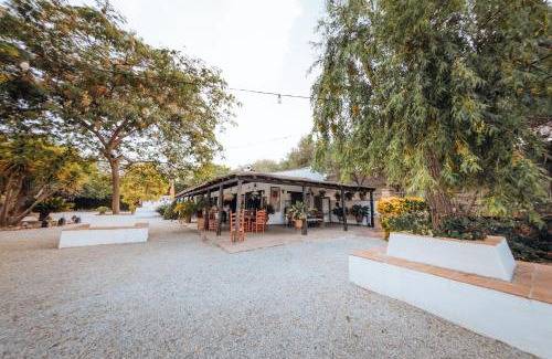 La Zubia House | Experience LA CUADRA: 4-Star Retreat near Sierra Nevada