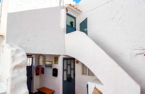 Alcala del Jucar House | Getaway to La Cueva Blanca with Breakfast & Kitchen Access