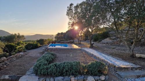 Cabanes House | Scenic La Cueva de Miravet Villa with Ocean Views & Amenities
