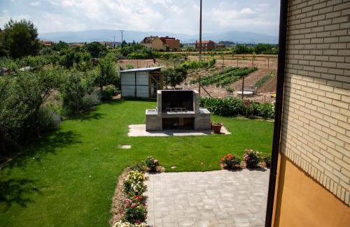Huercanos House | Explore La Cueva del Tempranillo: Poolside Family Retreat