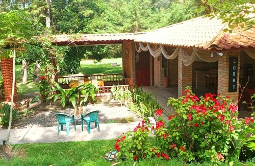 Valle de Angeles Villa | Discover La Cumbre del Pinar: Poolside Retreat Awaits