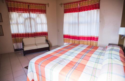 Teotitlan del Valle Bed & Breakfast | Pet-Friendly La Cupula B&B in Teotitlan with Breakfast
