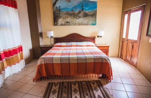 Teotitlan del Valle Bed & Breakfast | Pet-Friendly La Cupula B&B in Teotitlan with Breakfast