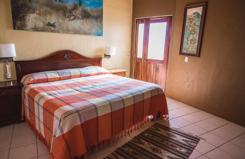 Teotitlan del Valle Bed & Breakfast | Pet-Friendly La Cupula B&B in Teotitlan with Breakfast