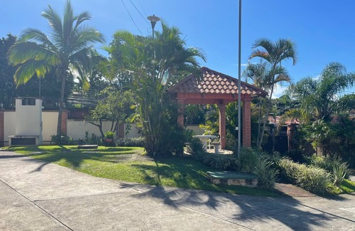 San Joaquin de Flores Bed & Breakfast | La Dehesa B&B San Joaquin