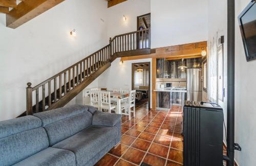 Espeja de San Marcelino House | Family-Friendly Getaway at Rural Iglesia 3 Hotel