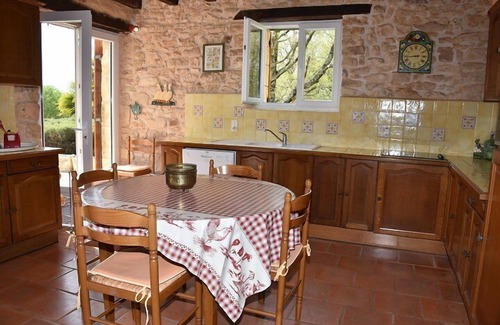 Saint-Chamassy House | Relax at La Demeure Fleurie: Pool, Spa & Family Friendly