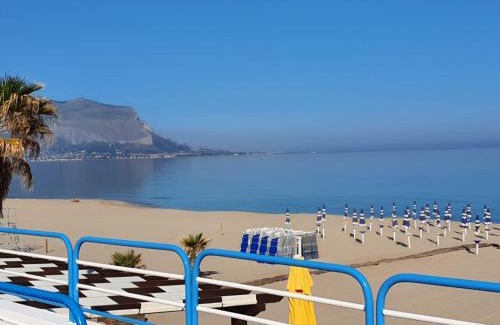 Isola delle Femmine House | Oceanfront Retreat at La Dependance delle Mimose - Rated 9.4