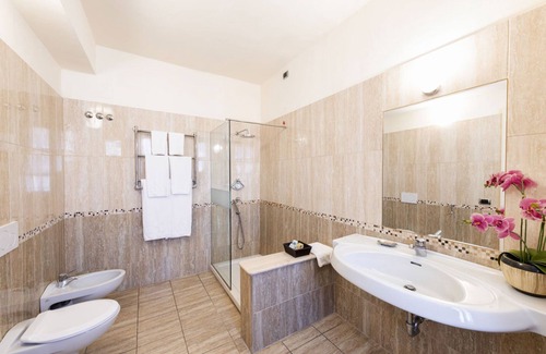 Menaggio Hotel | Visit La Dependance Menaggio: Family-Friendly Retreat