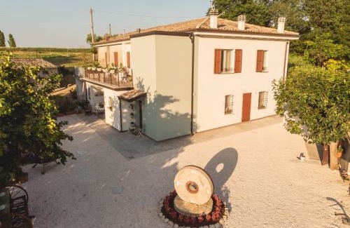 San Giovanni In Marignano Bed & Breakfast | Pet-Friendly Retreat at La Dimora del Mugnaio - 10/10 Rating