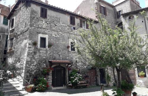 Tivoli House | Inviting La dimora del ghibellino: Pet and Child Friendly Stay