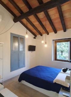 Pico Apartment | Discover La Dimora dell'Arco: Family and Pet Friendly Stay