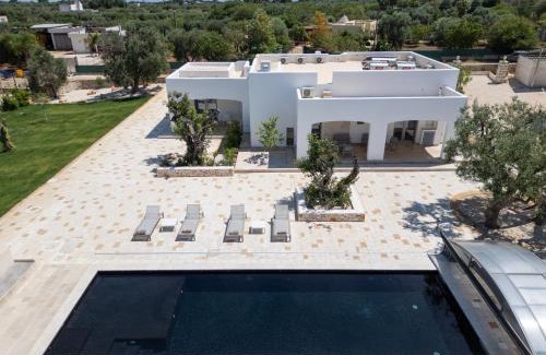 Carovigno Bed & Breakfast | Relaxing Oceanfront Suites with Spa at La Dimora della Luna
