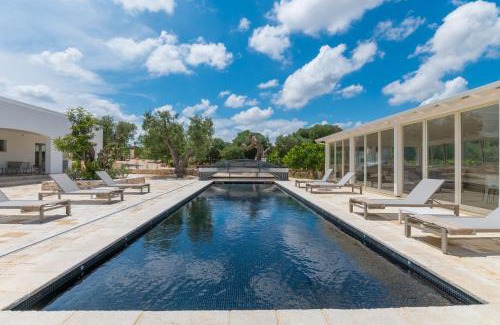Carovigno Bed & Breakfast | Relaxing Oceanfront Suites with Spa at La Dimora della Luna