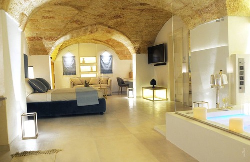 Miggiano Hotel | Indulge at La Dimora delle Fate with Spa & Pool Amenities