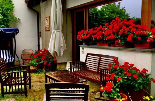 Monzuno Apartment | Highly Rated La Dimora di Dafne 48: Pet & Child Friendly