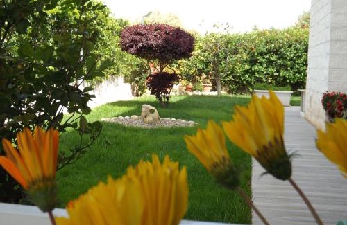 Casuzze Bed & Breakfast | Experience Oceanfront Bliss at La Dimora di Ntò