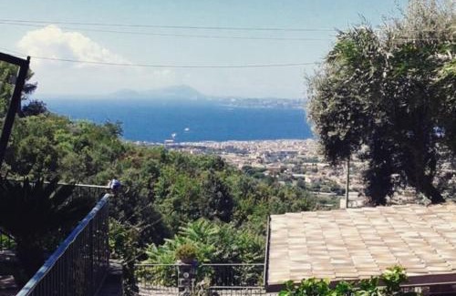 Ercolano Bed & Breakfast | Discover La Dimora le Fumarole: Pet-Friendly Getaway