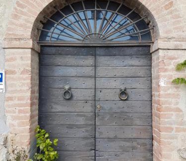 Collevalenza House | Discover La Dimora nel Castello: Guest Rated 9.8/10