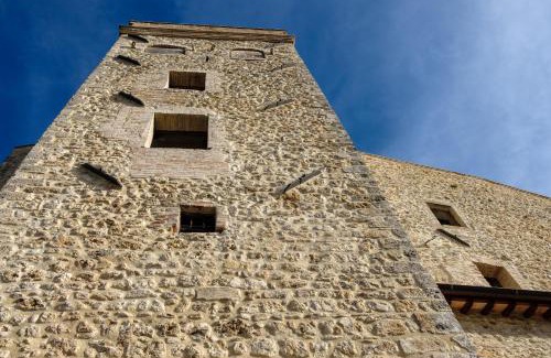 Collevalenza House | Discover La Dimora nel Castello: Guest Rated 9.8/10
