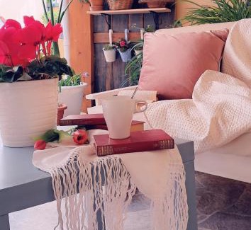 Bitetto House | Discover La Dimora Segreta: Pet-Friendly Retreat with Hot Tub