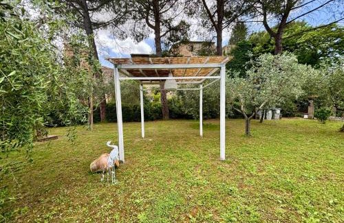 Pantalla Apartment | Stay at La Dimora tra gli Elci: Family and Pet Friendly Retreat