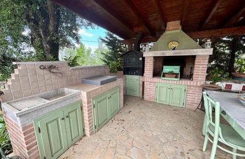 Pantalla Apartment | Stay at La Dimora tra gli Elci: Family and Pet Friendly Retreat