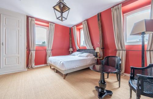 Restigne House | Discover La Dixmeresse: Oceanfront Escape with Top Ratings