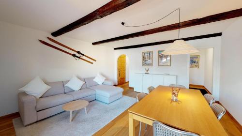 Samedan Apartment | Family-Friendly Stay at La Dmura - Guest Rated 9/10